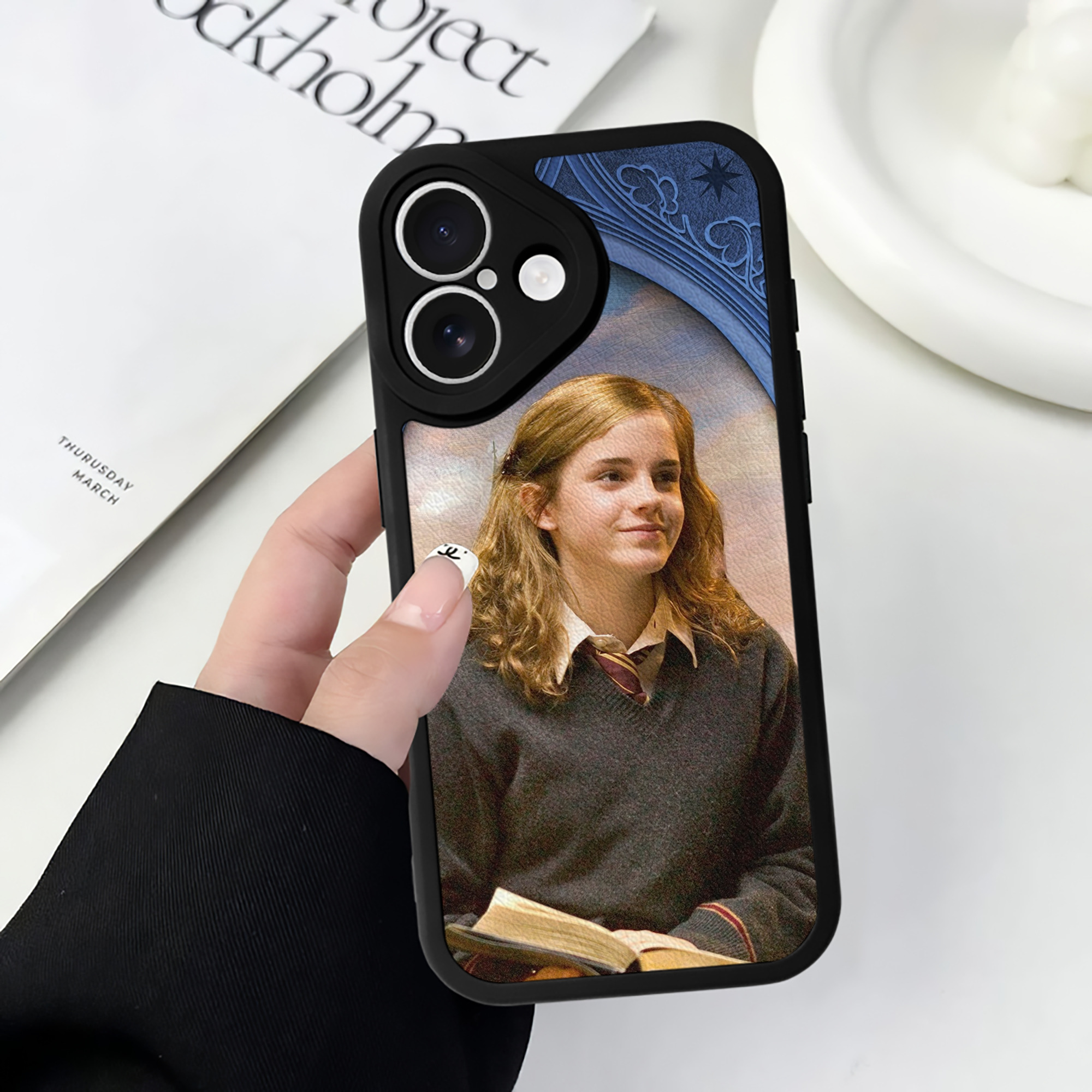 （画像用） Harry Potter ハリー・ポッターシリーズ 【iPhone 16シリーズ対応】シリコンスマホケース（レザー調） 材質：シリコン